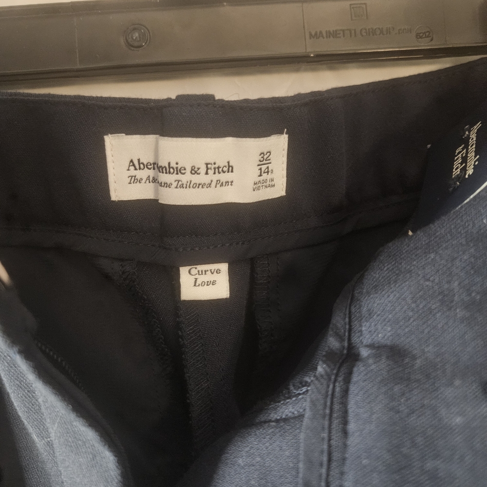 Abercromie & Fitch Women's  "Solan Tailored Pant" Size 32/14 R - Picture 2 of 6